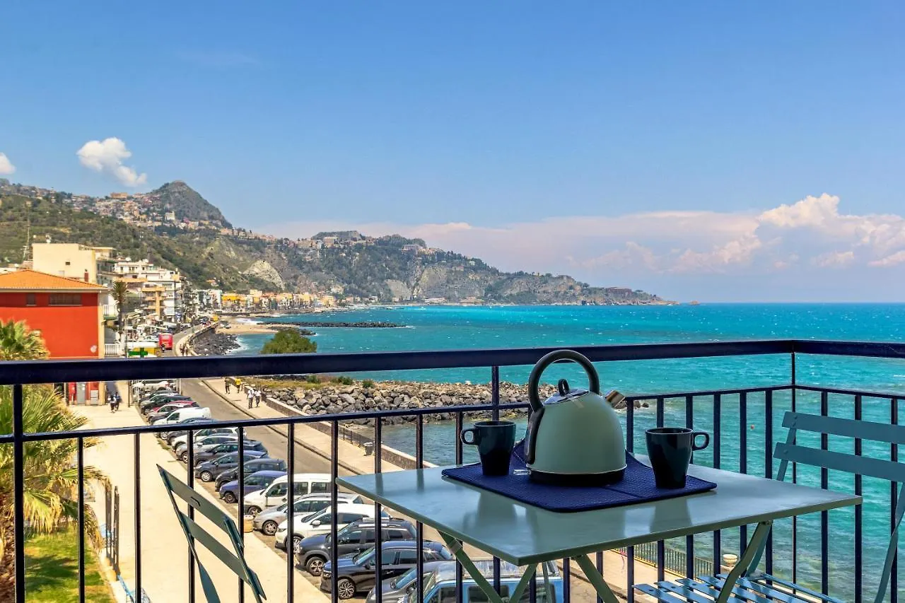 Mari Sea Home Giardini Naxos 0*,