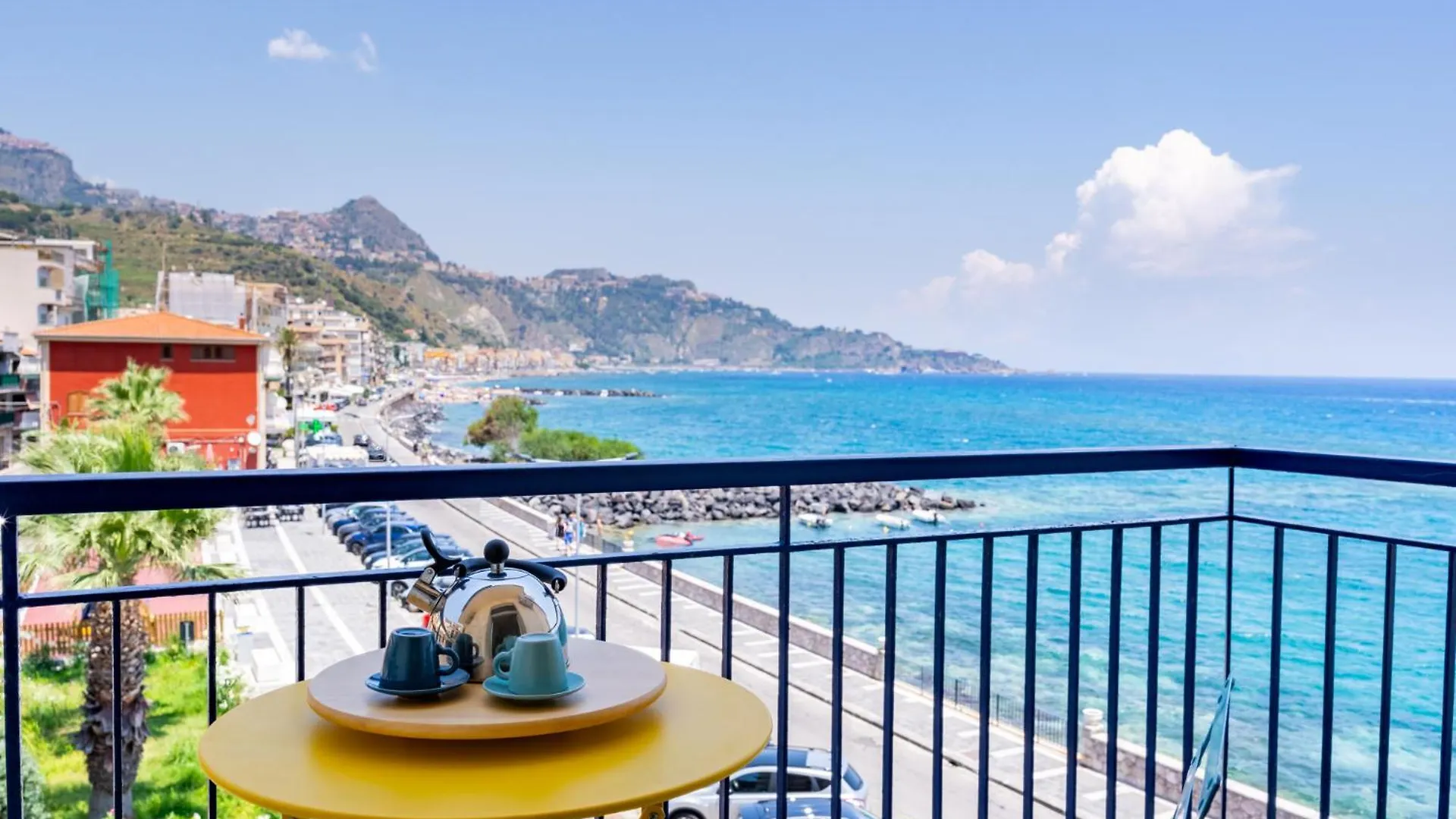 Mari Sea Home Giardini Naxos 0*,